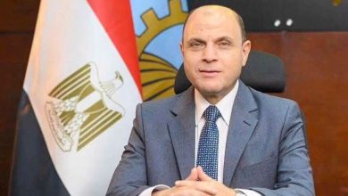وكيل وزارة التعليم بالغربية يكرم الأستاذة منيرة محمد عبدالرحمن الشيخ لبلوغها الثلاثين الثانية